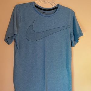 Nike Dri Fit Short Sleeve Tee boys size large